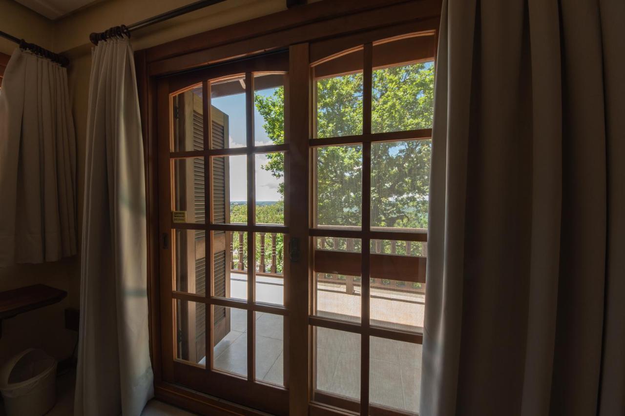 Suite with Spa Bath,1173661476:JPEG